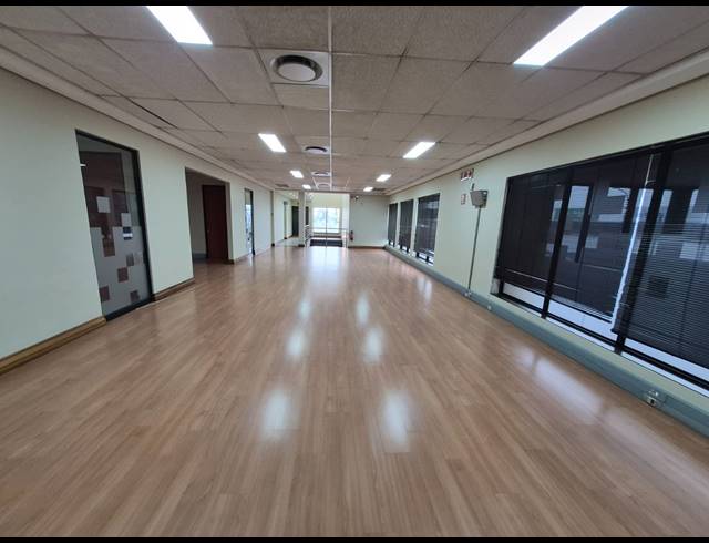 1,064M² OFFICE TO LET IN HERIOTDALE